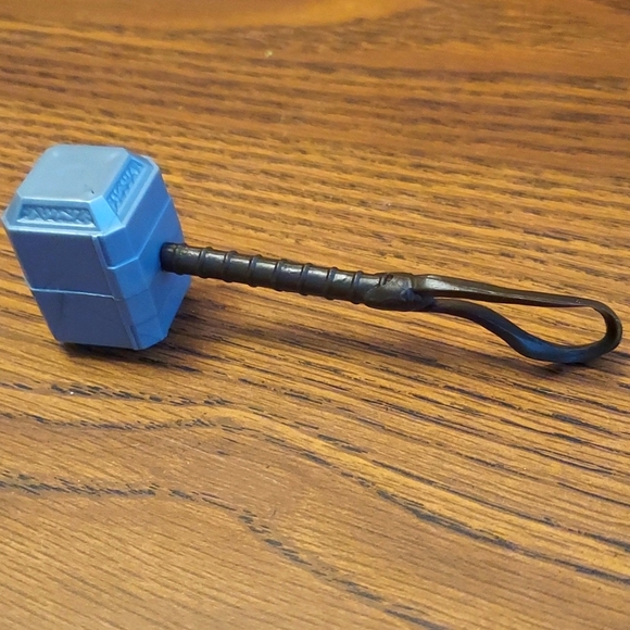 Marvel Avengers Age of Ultron Titan Hero Tech Thor 12 Inch-HAMMER ONLY - Picture 1 of 4